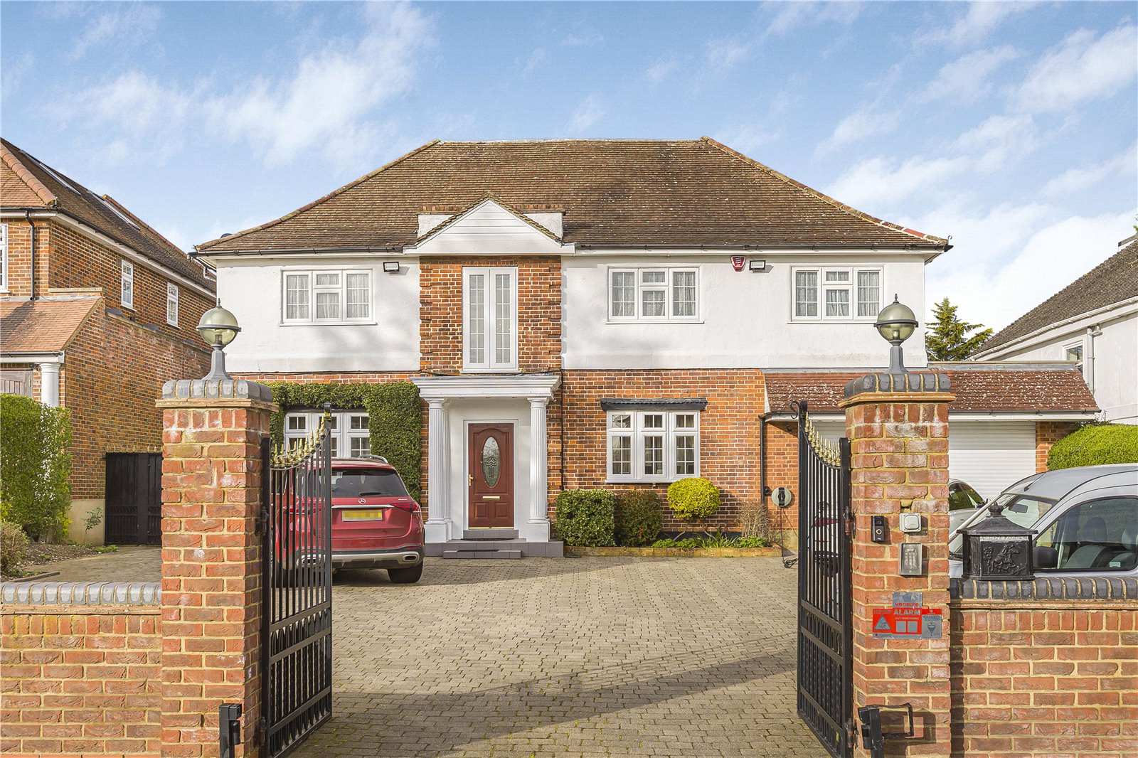 Mymms Drive, Brookmans Park | Statons