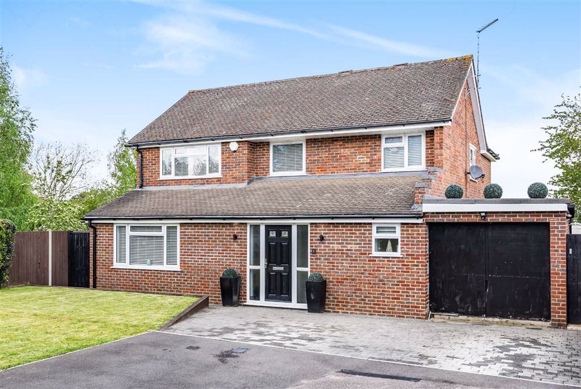 Ramsey Close, Brookmans Park, Hertfordshire | Statons