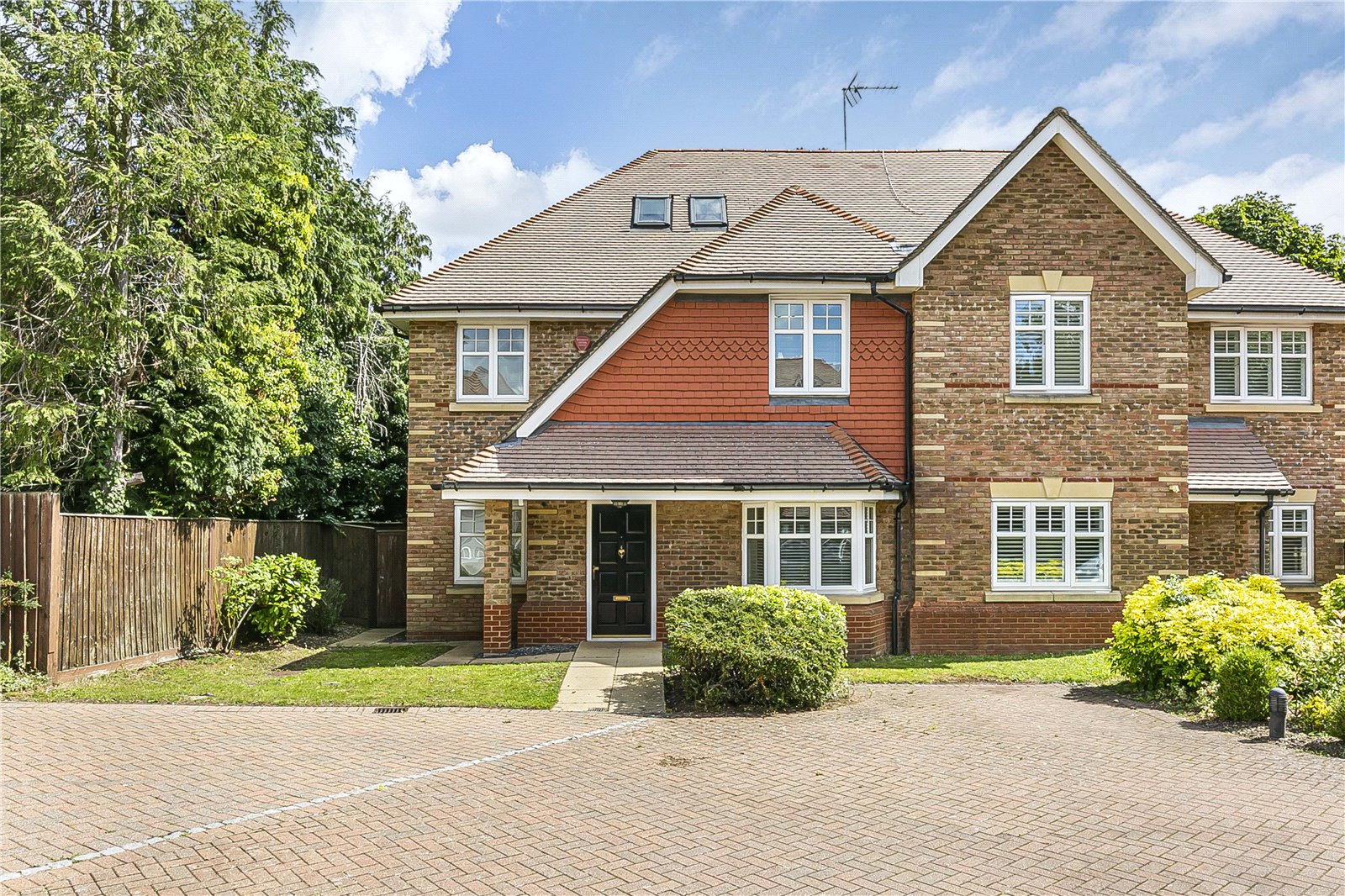 Sandridge Close, Hadley Wood | Statons