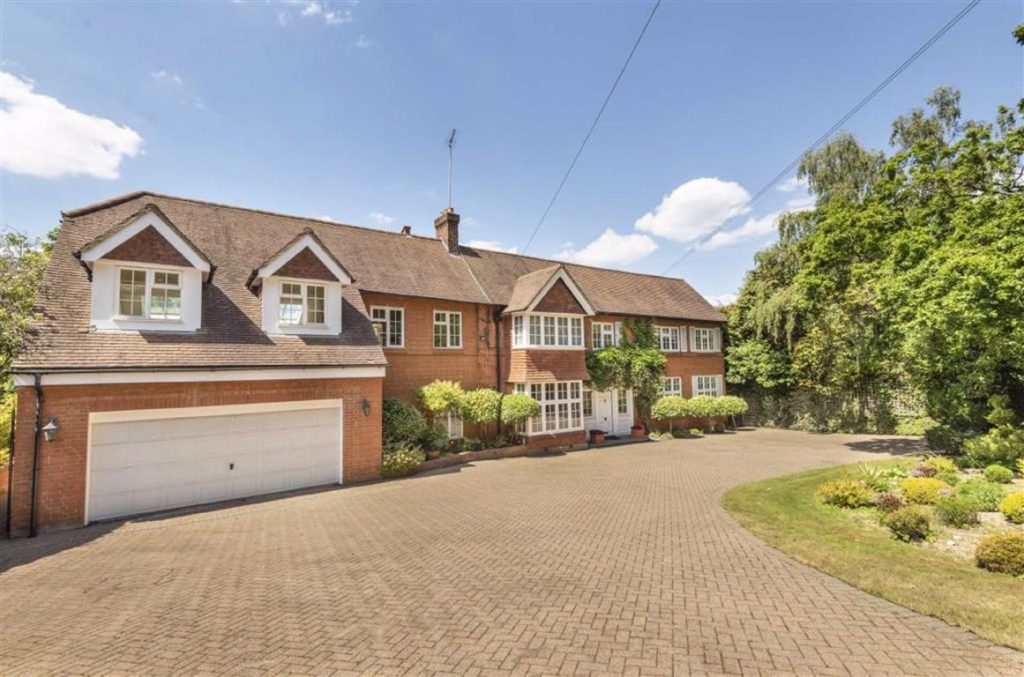 Barnet Lane, Elstree, Hertfordshire | Statons