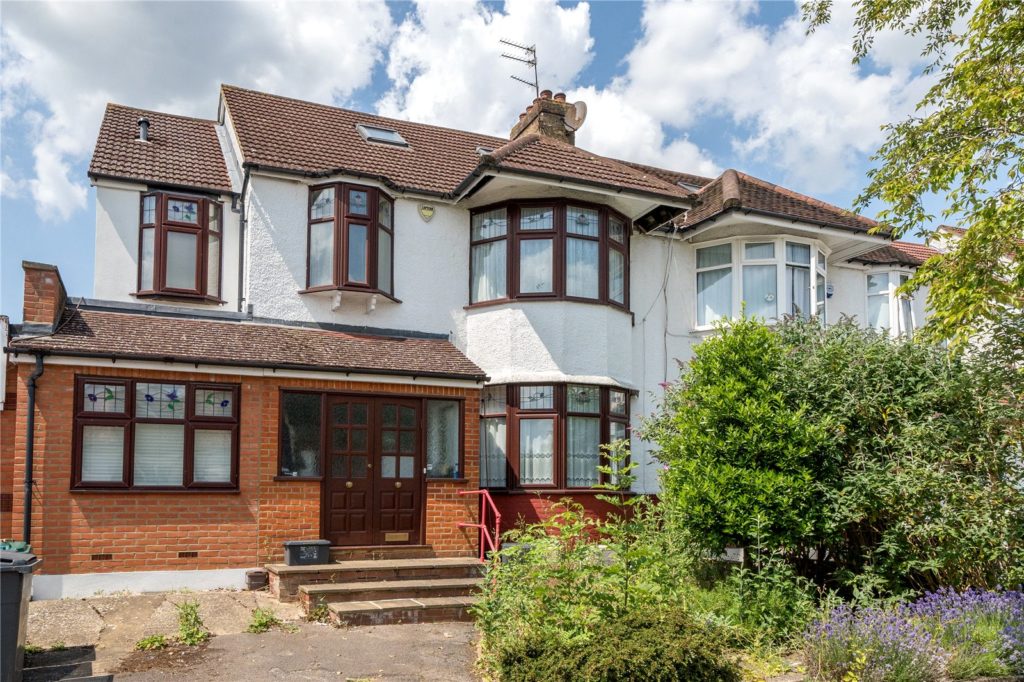 Monks Avenue, New Barnet