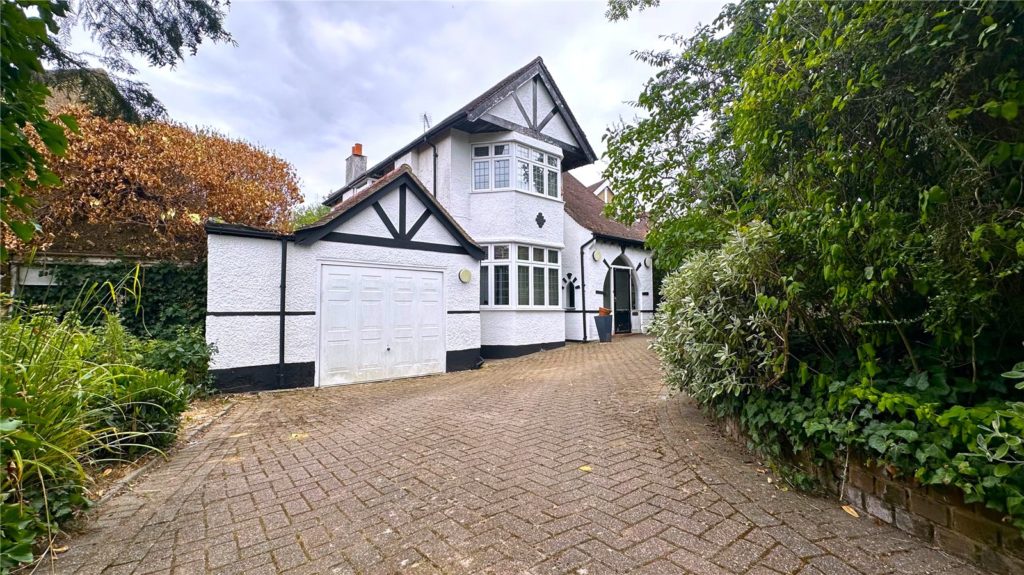 Lyonsdown Road, New Barnet